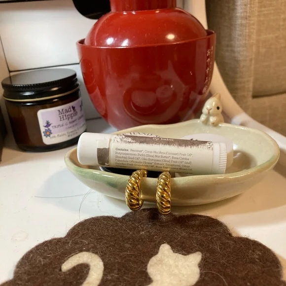 Mejuri croissant hoops - Picture 3 of 5